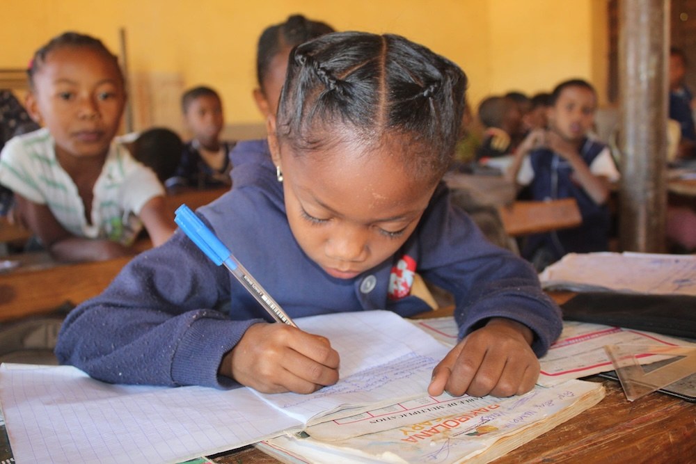 Every child has the right to an education.

CJI supports a Fe y Alegría initiative dedicated to bringing quality, inclusive pre-school education to nearly 2,000 young children in rural communities in Chad, the Democratic Republic of the Congo, Madagascar, and Haiti.

Early education for children ages four to six is crucial. It shapes their cognitive, physical, and socio-emotional development. But in many parts of the Global South, barriers like poverty, forced displacement, and systemic underinvestment in education keep early learning out of reach.

Rooted in the Jesuit tradition of holistic formation, Fe y Alegría works in  22 countries to bring education, dignity and opportunity to marginalized communities.

Learn more about this project, including how you, too, can support it: Click link in bio 

#education #Jesuits #Chad #Madagascar #Haiti